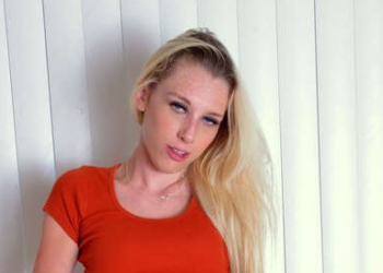 Roxy Nicole Biography, Boyfriend, Height, Weight, Age, Affairs & More